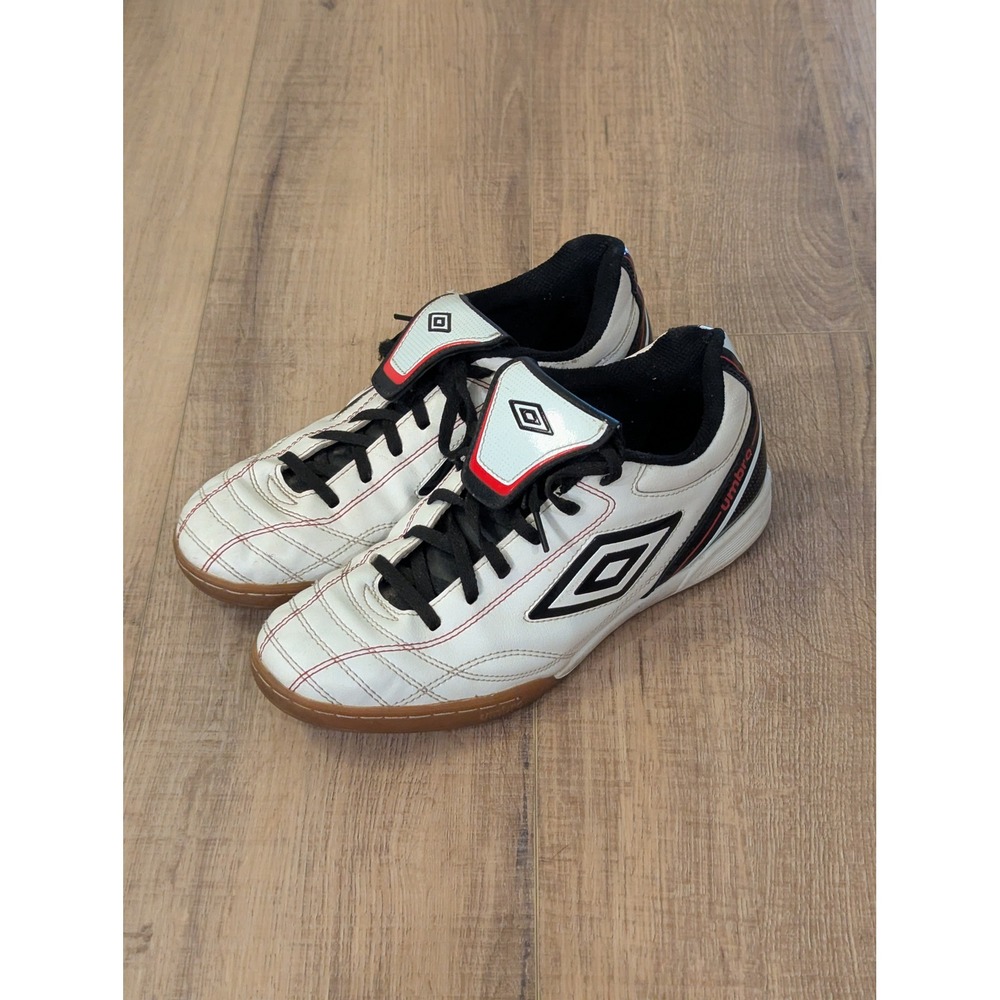 Umbro Mens Indoor Soccer Futsal Shoes Size 8 White Black Red MFW00340 Gum Sole